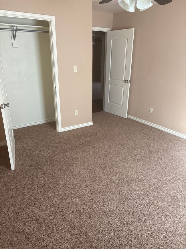 Photo - Step into comfort and modern convenience with this charming 3-bedroom, 2-bathroom home in Sherman...