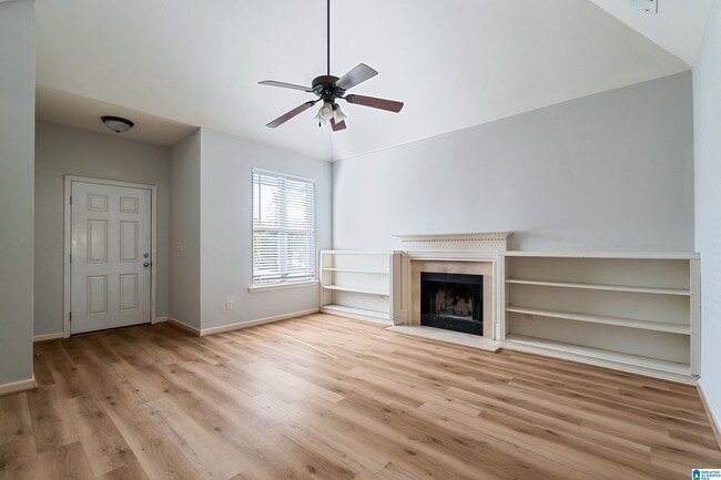 Photo - 2118 Adkins Pl
