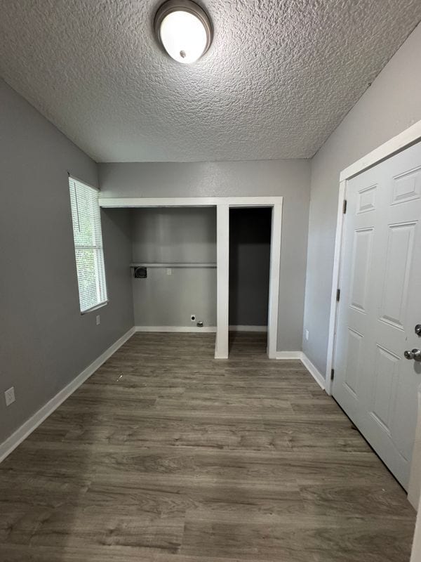 Photo - 5432 Tyler Ave