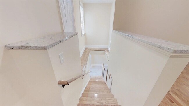 Photo - 30 Cambridge Ter