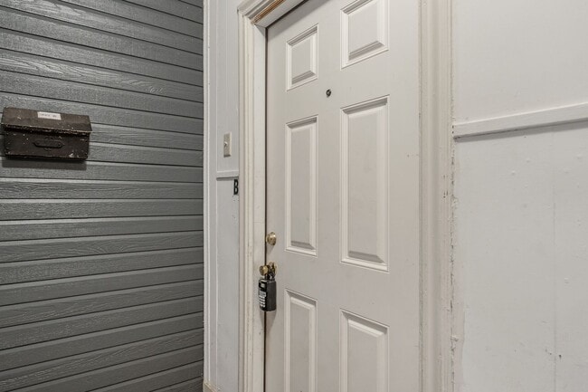 Photo - 132 Rowland Pl Unit B