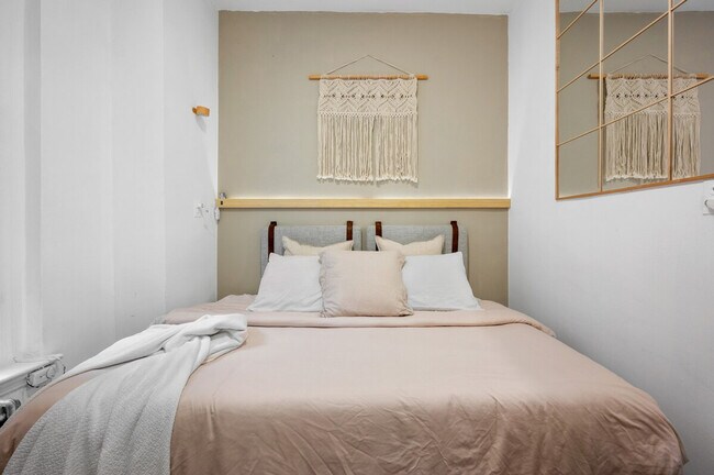 Photo - 400 W 47th St Unit ID1323962P