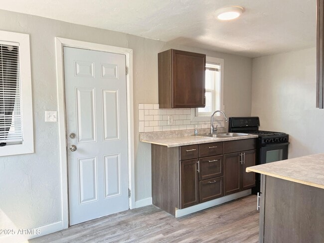 Photo - 1125 E Devonshire Ave Unit 2