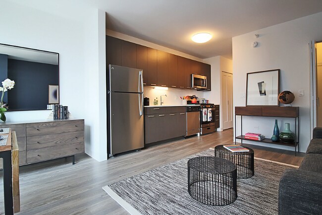613 N Wells St Unidad 2003