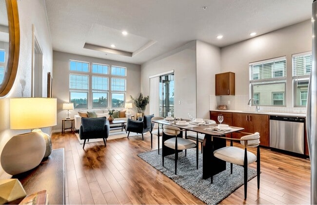 Photo - 17181 SW Snowdale St Unidad 302