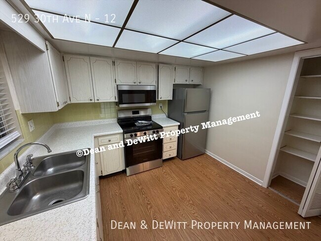Photo - 529 30th Ave N Unidad 12