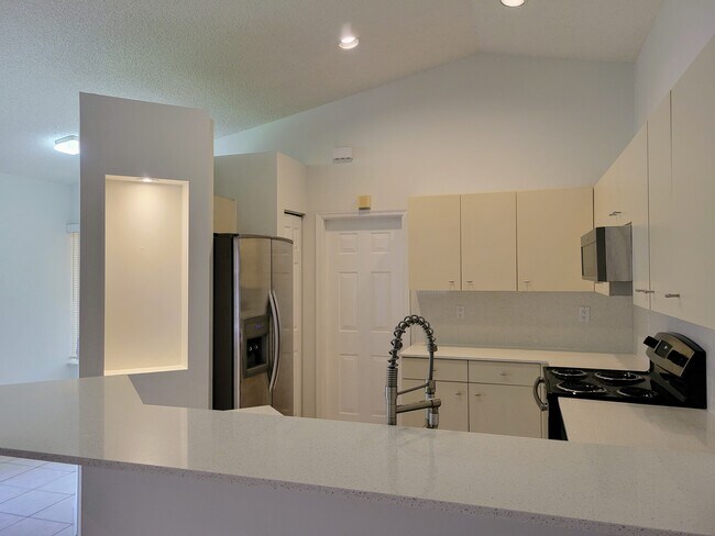 1409 Sabal Trl