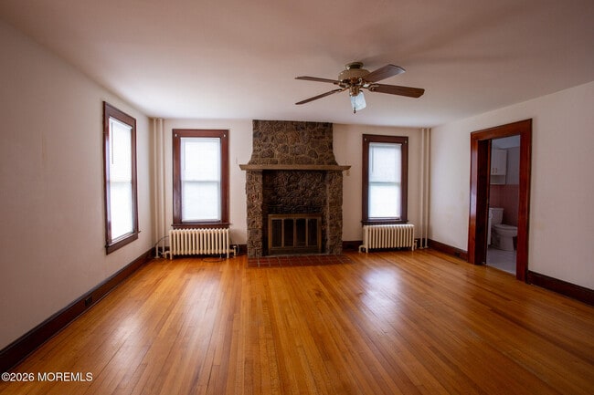 Photo - 13 1st St