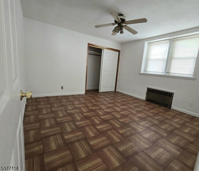 Photo - 305 Green Ave Unidad 1st