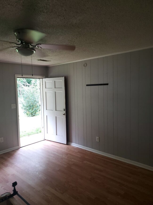 Photo - 203 Gateway Dr