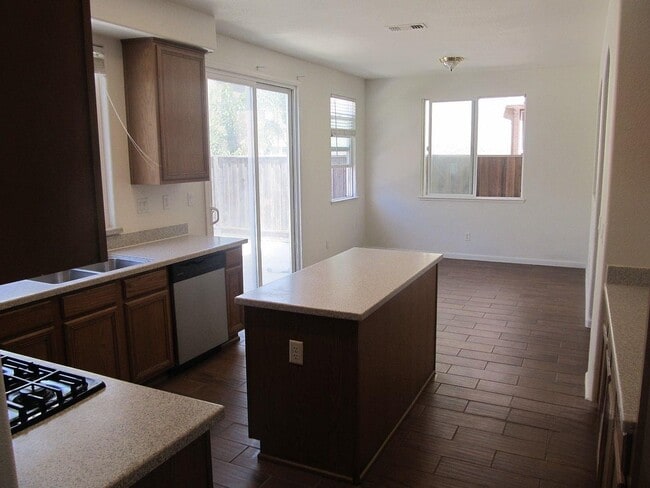 Photo - 233 American Farms Ave