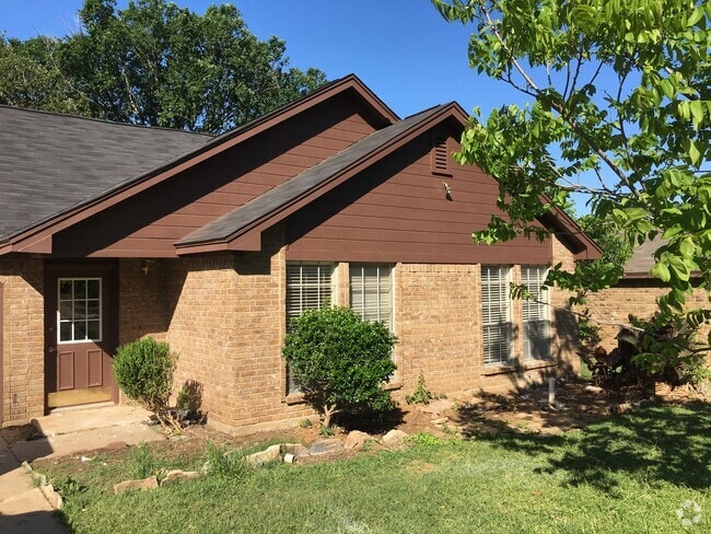 Building Photo - 5418 Lansingford Trail Rental