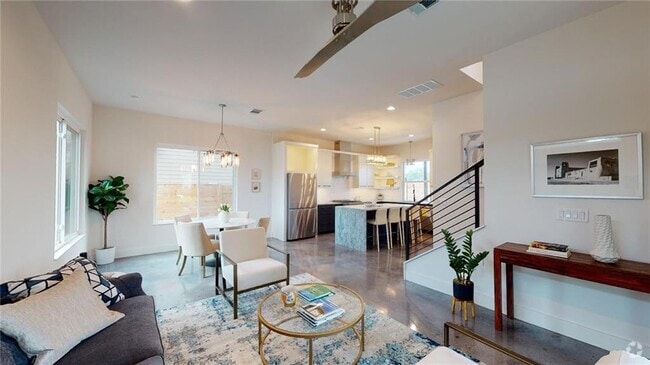 Building Photo - 6217 Clovis St Unit #A Rental