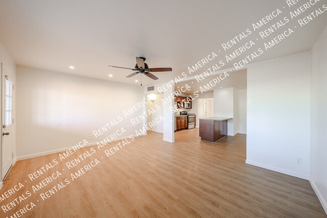 Photo - 601 N 73rd Pl