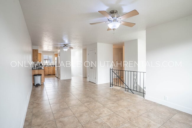 Photo - 338 Cedarwood Dr