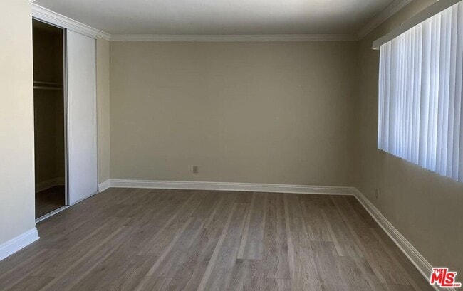 Photo - 567 S Wilton Pl Unidad 4