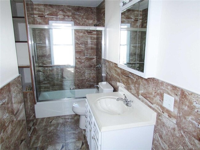 Photo - 110 Culvert St Unidad 2