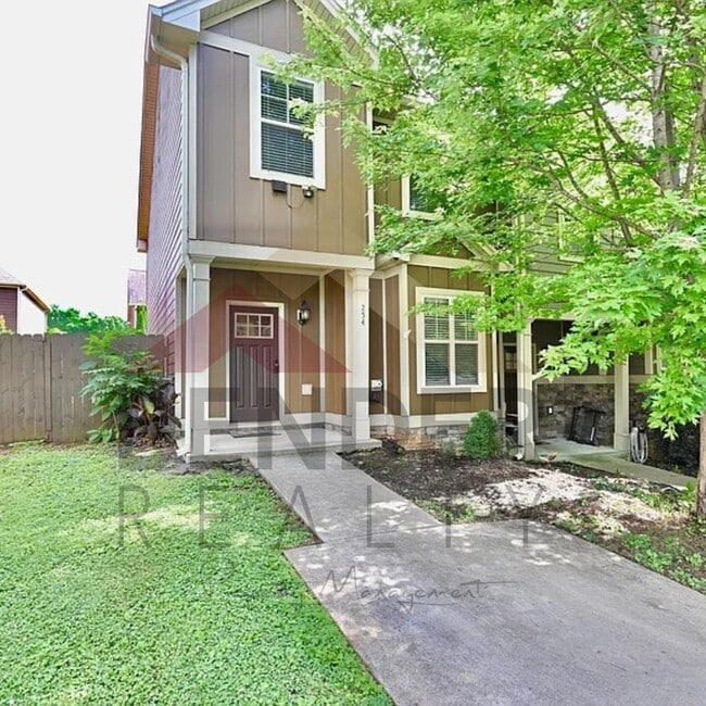 Building Photo - **REDUCED** TOWNHOME IN THE CITY