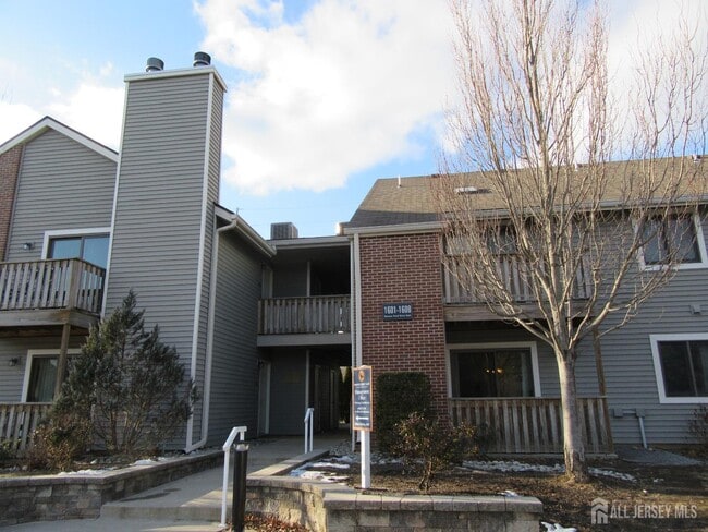 Building Photo - 1608 Ravens Crest Dr