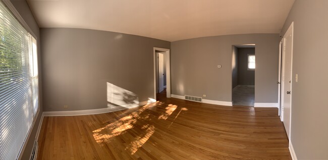 Building Photo - 1149 Deerfield Rd Unit A Rental