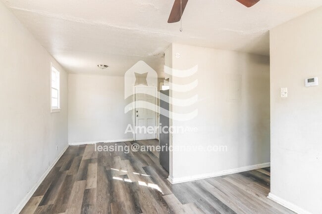 Photo - 4612 Harbin St