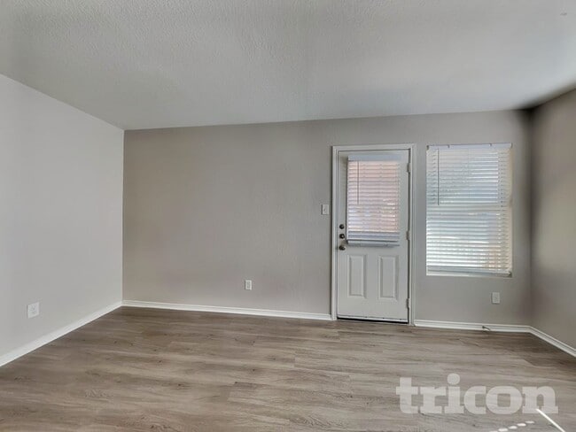 Photo - 9506 Lookover Bay