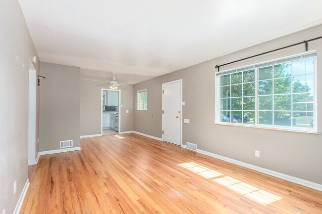 Photo - Great two bed / one bath in south Denver for rent