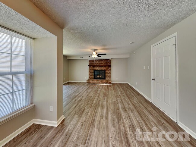 Photo - 10733 Downpatrick Pl
