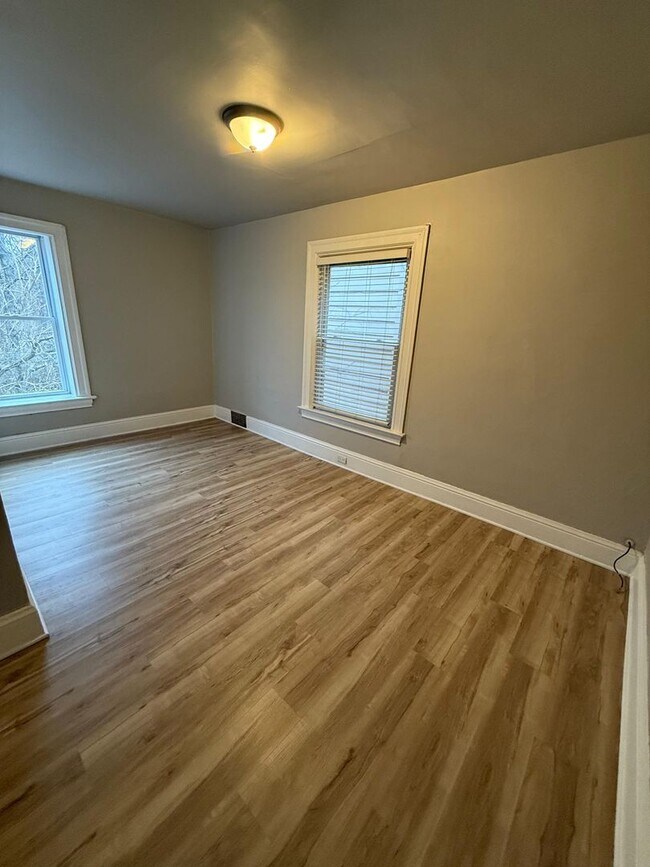 Photo - 3 Bedrooms 1 bath home for RENT!