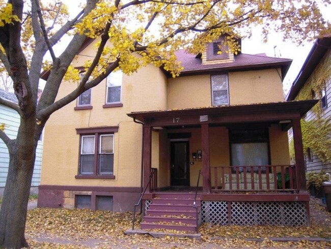 Photo - 17 N Bassett St