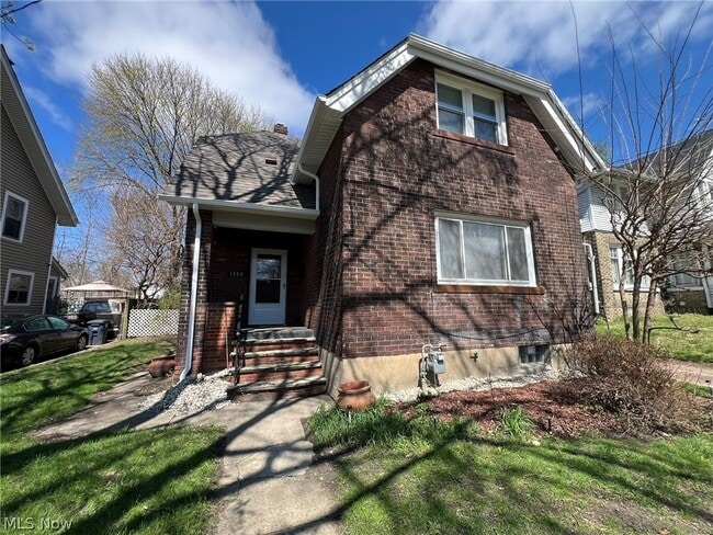 Photo - 1395 Goodyear Blvd