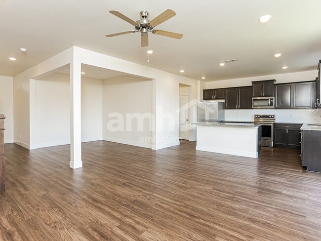 1461 92nd Way SE