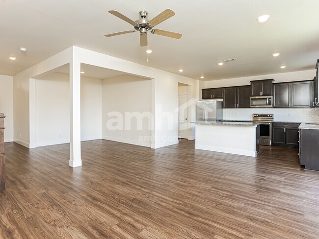 Photo - 1441 92nd Way SE