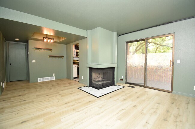 Photo - Charming 1 Bed 1 bath Condo in the Heart of Fort Union!!! Unit B5