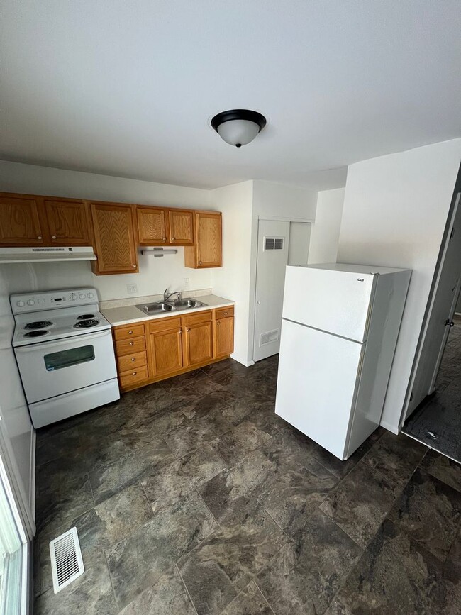 Photo - 103 Cedar Ct Unit 4