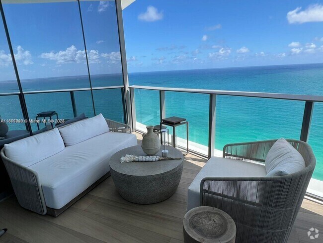 Building Photo - 15701 Collins Ave Unit 2703 Rental