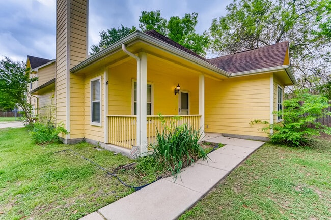 Photo - 2113 Thrasher Ln