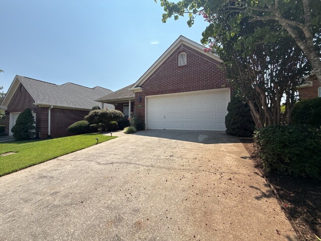 Photo - 134 Canterbury Dr