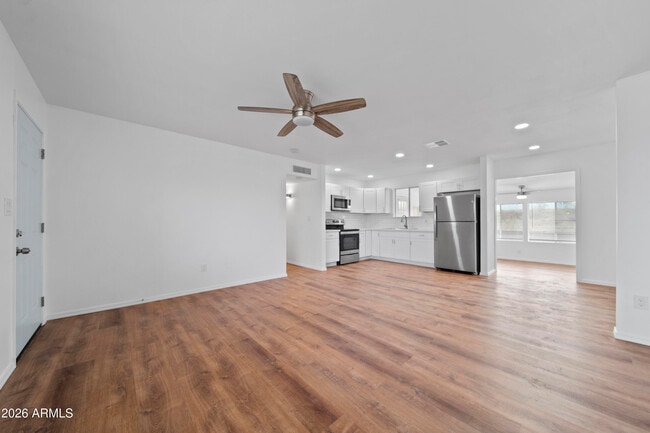 Photo - 570 S Yaqui Dr