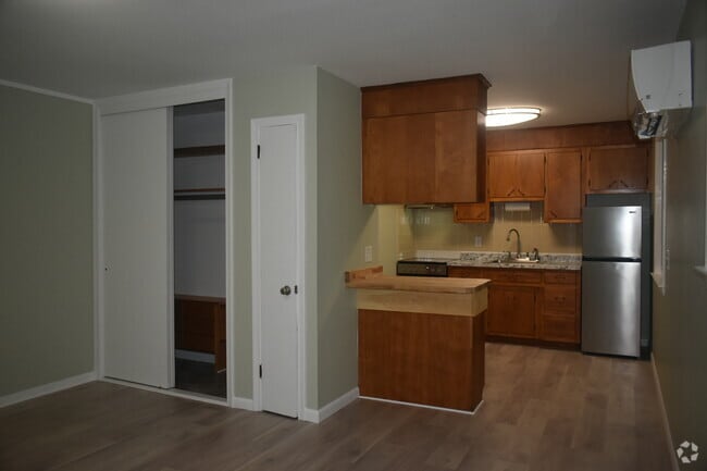 Building Photo - 1550 CT-12 Unit 2 Rental