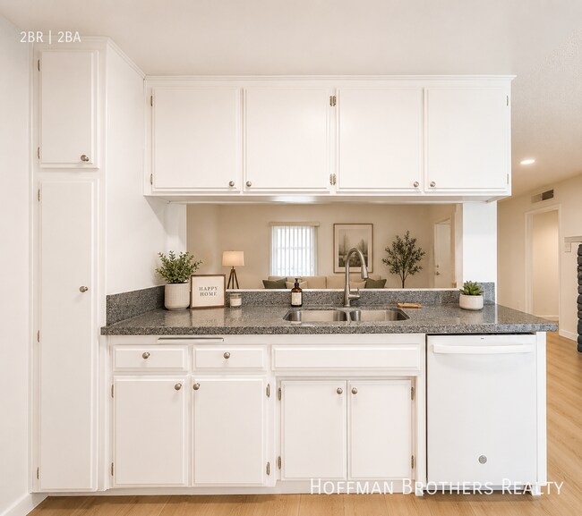 Photo - 13347 Victory Blvd Unit 108