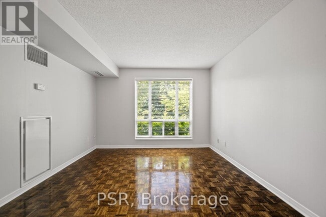Photo - 515 Rosewell Ave Unit 104