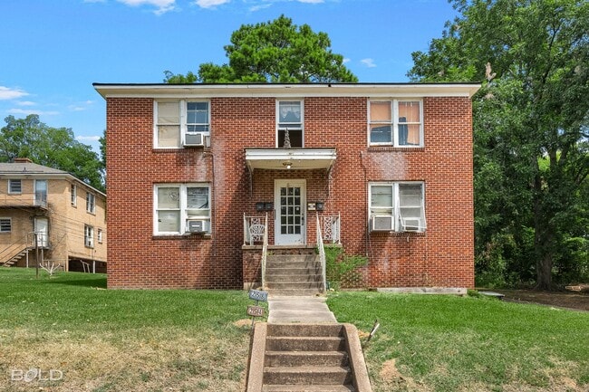 Photo - 256 Wyandotte St