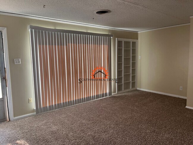 Photo - Spacious 3 bedrooms 1.5 baths home with 1 ...