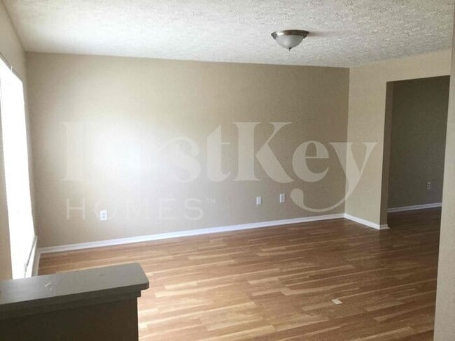 Photo - 805 Westmead Dr Casa