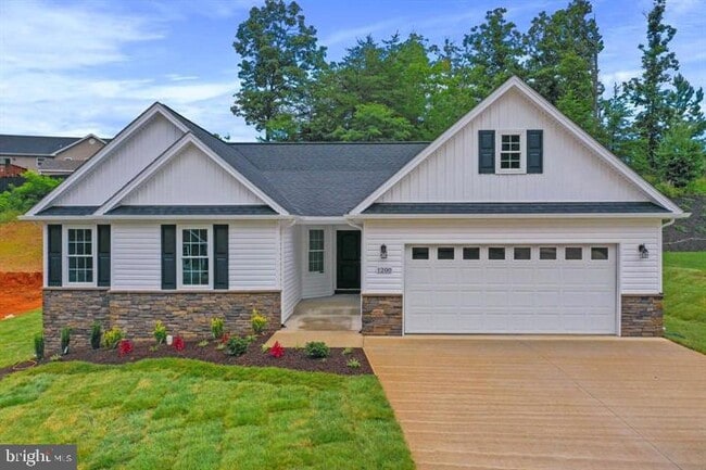Building Photo - 1200 Happy Ridge Dr Rental
