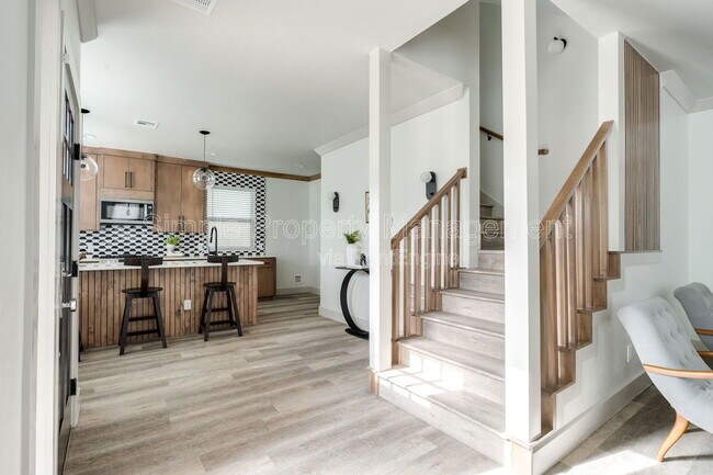 Photo - 4005 N Indiana Ave