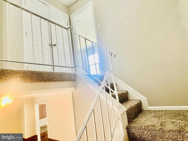Photo - 4704 S Park Ct