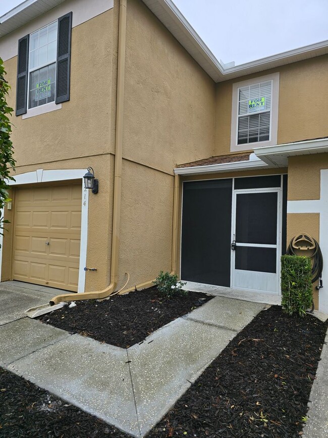 Photo - Stunning Fully Renovated Townhouse for rent in Land O' Lakes – Your Dream Home Awaits!