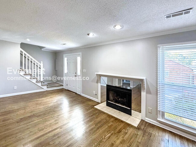 Photo - 713 Carr Ave